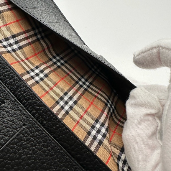 Burberry Vintage Wallet - Picture 10 of 10